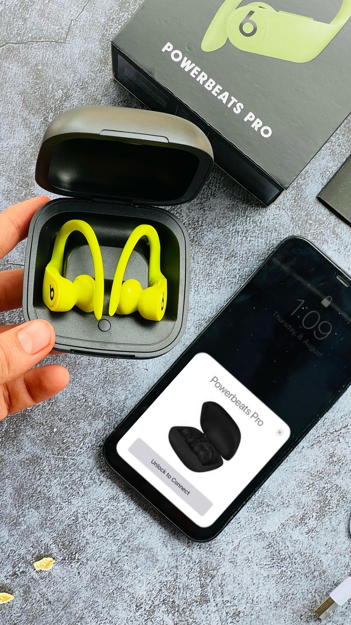 Powerbeats Pro with pop up (airpod)
