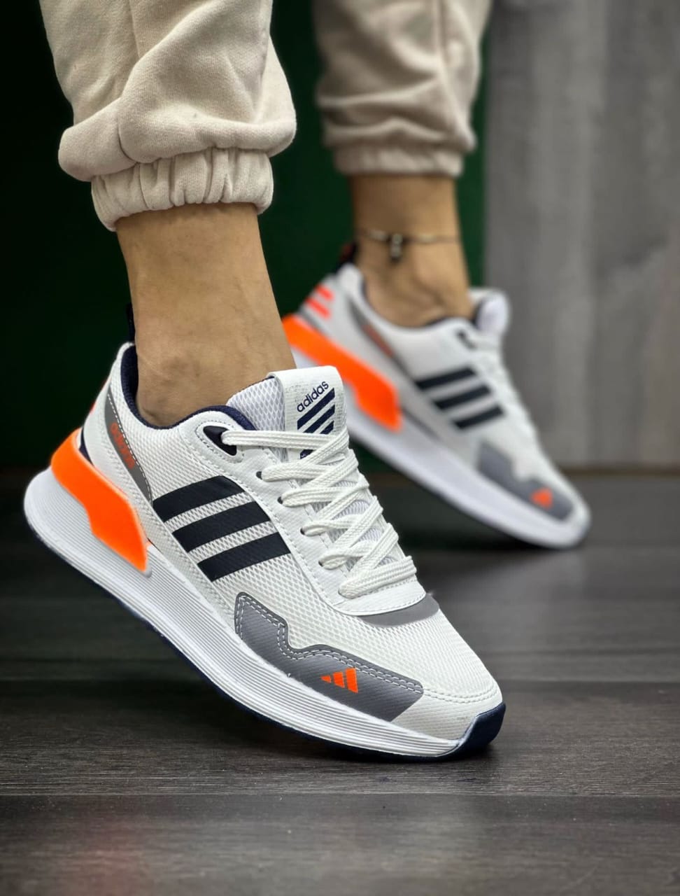 Addidas Sneakers