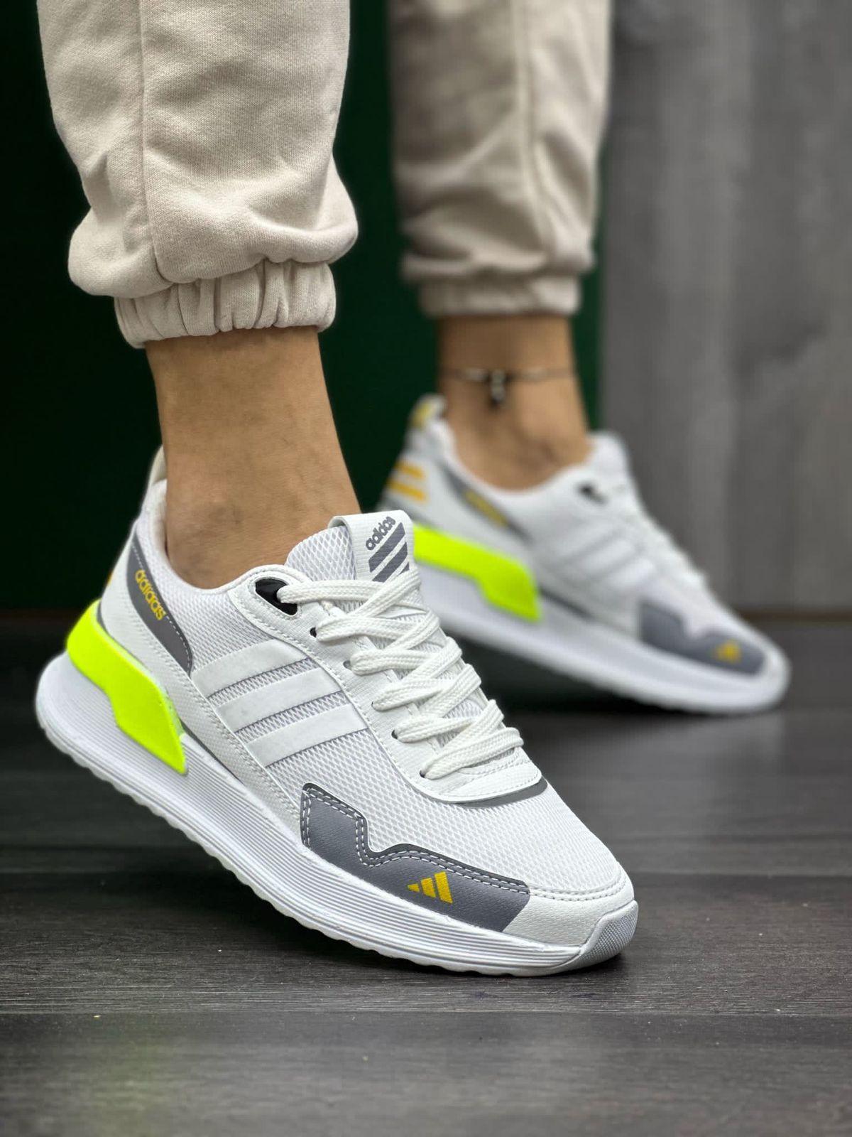 Addidas Sneakers