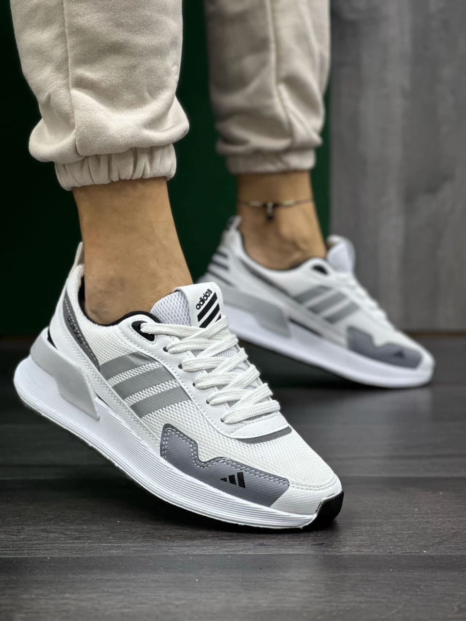 Addidas Sneakers