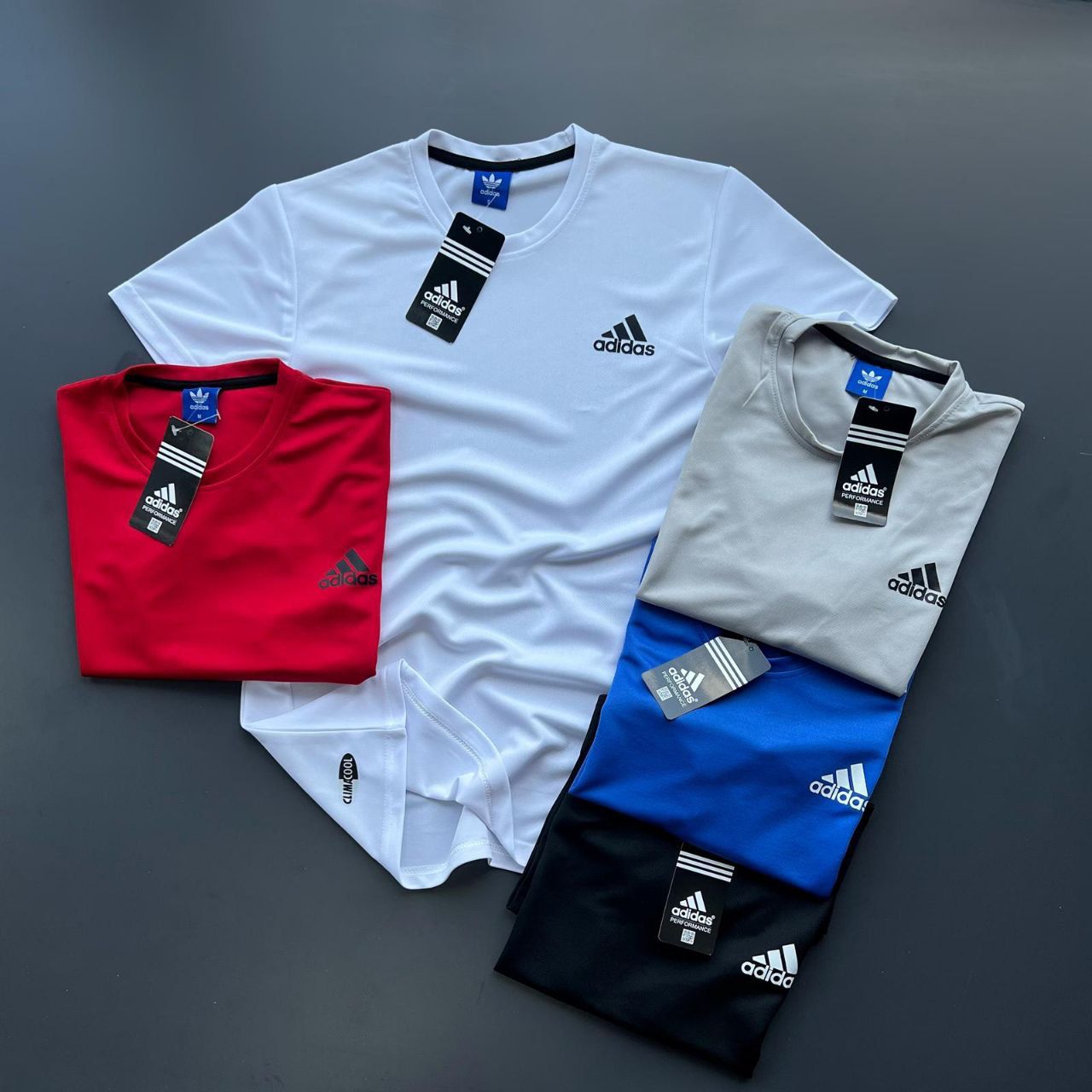 ADDIDAS COMBO OF 5 TEES UNISEX❤️