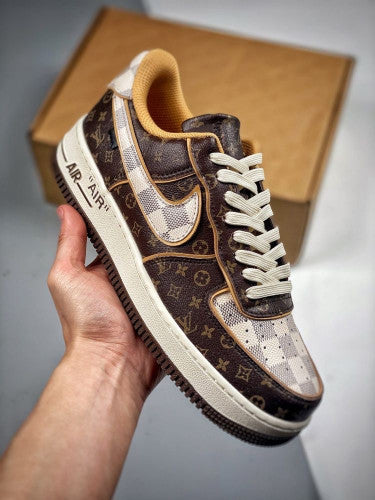 LOUIS VUITTON X NIKE AIRFORCE –