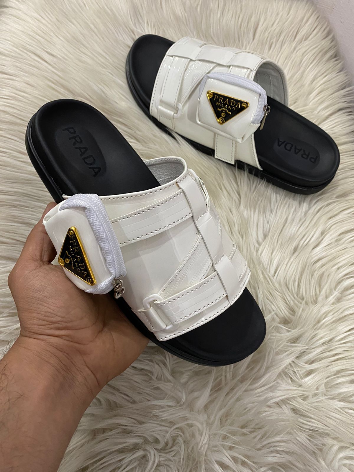 PRADDA SLIDE