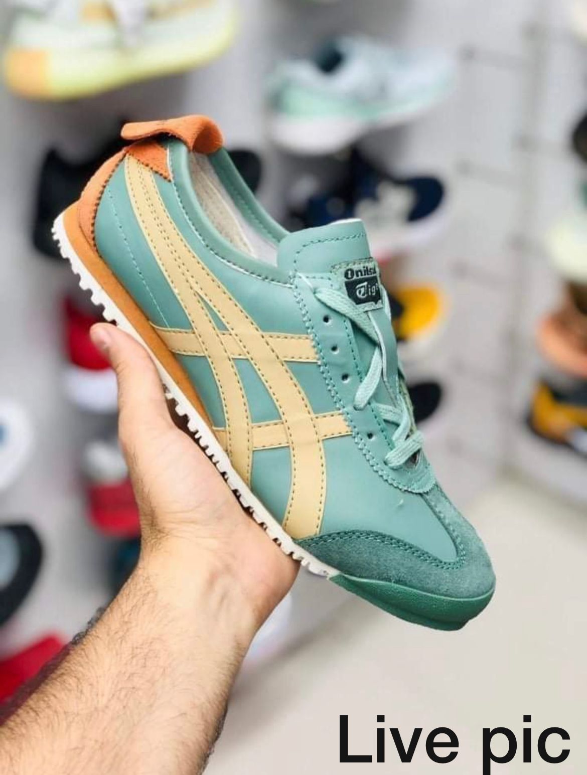 ﻿Onitsuka Tiger Sneaker