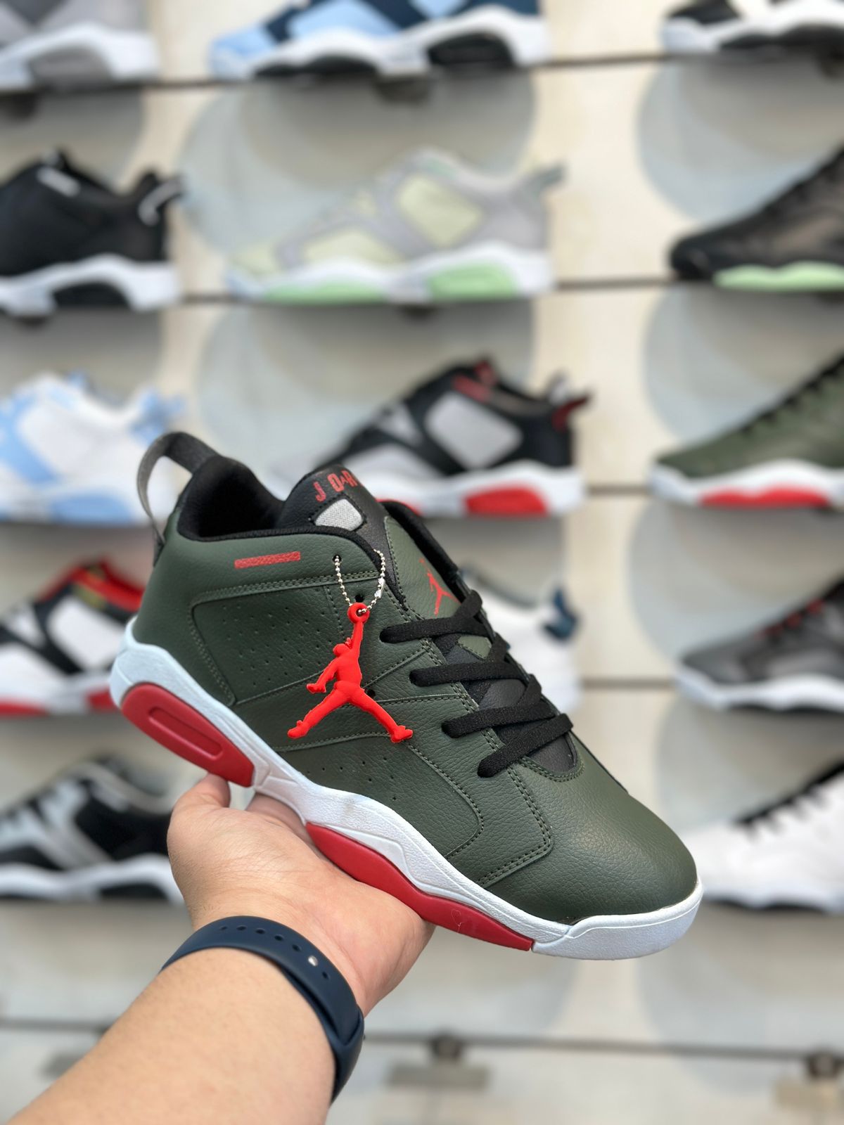 JORDAN RETRO LOW