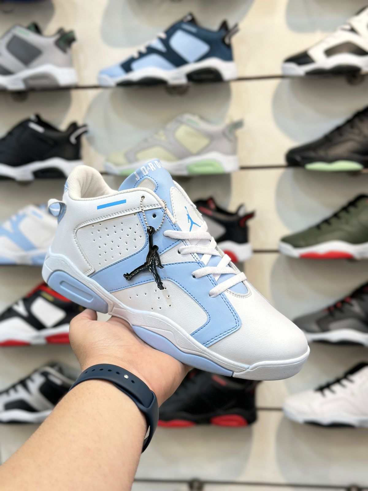 JORDAN RETRO LOW