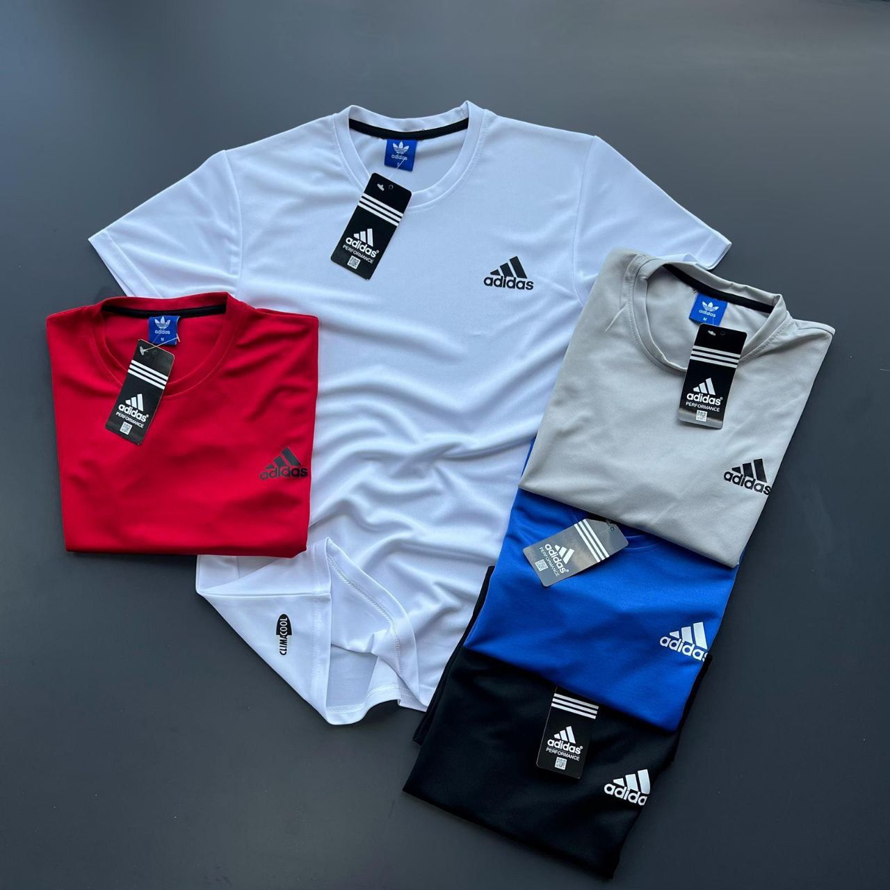 ADDIDAS COMBO OF 5 TEES UNISEX ️