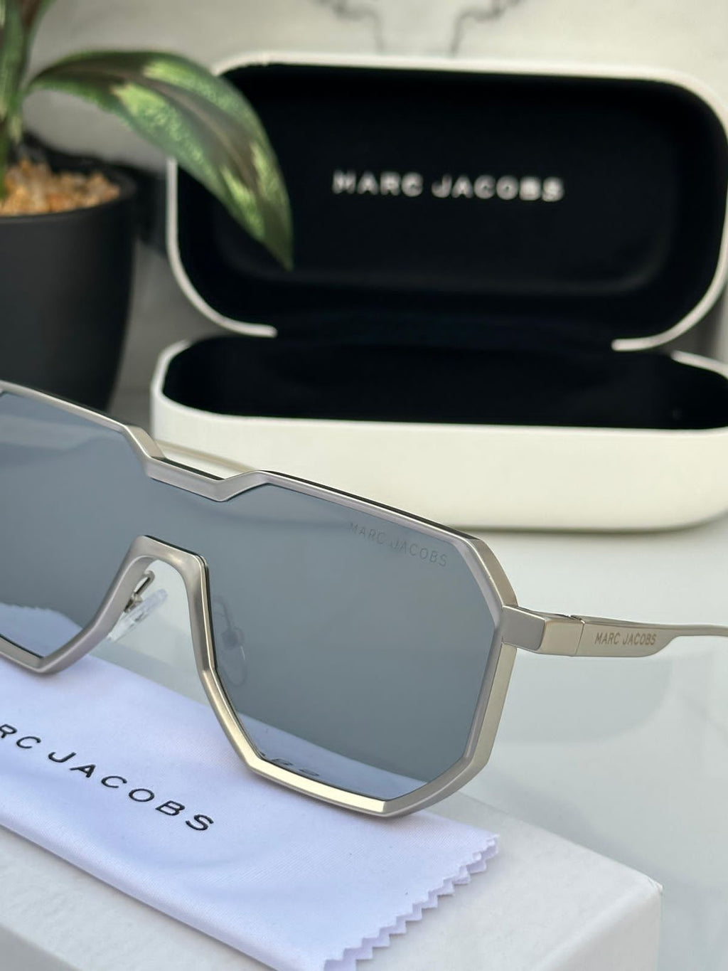 MRC JACOBS SUNGLASSES