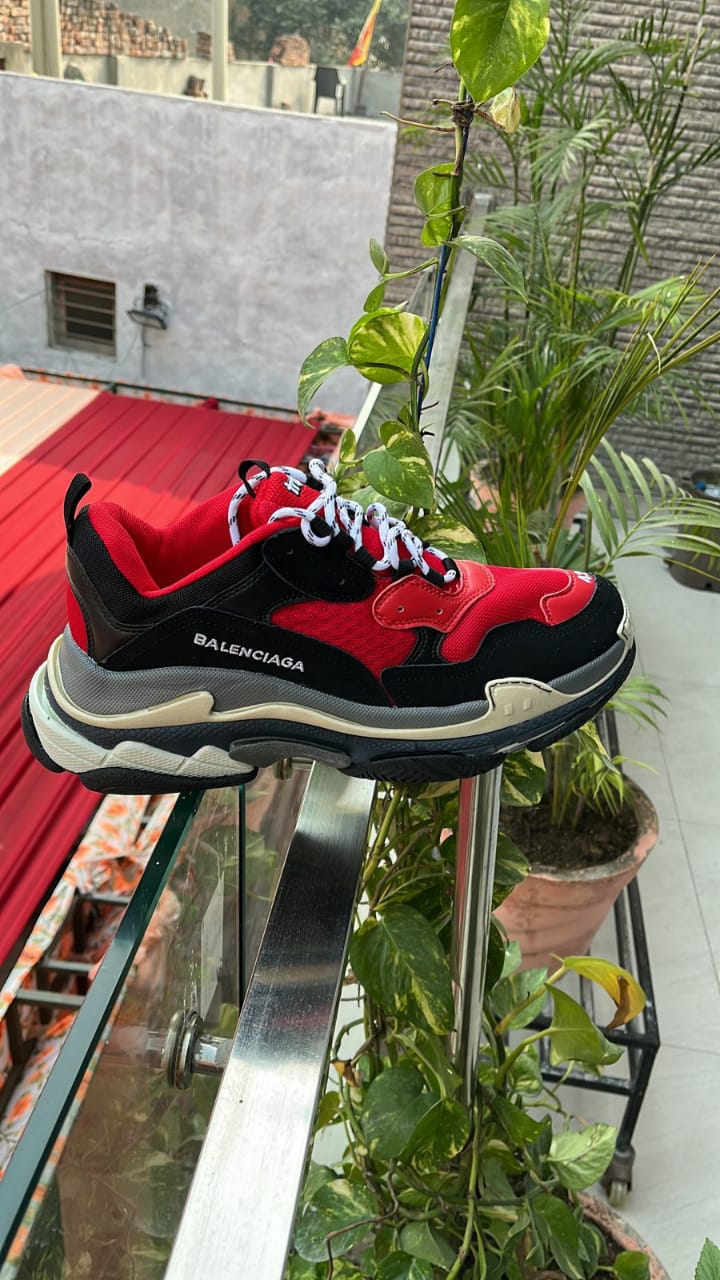 Balenciaga triple S