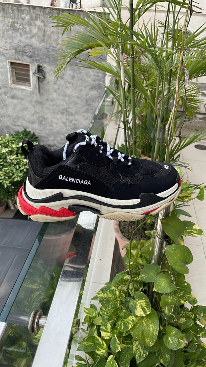 Balenciaga triple S