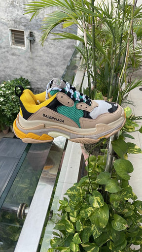 Balenciaga triple S