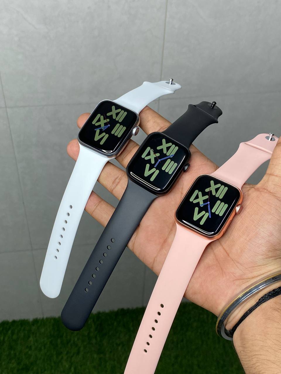 i8 PRO MAX SMARTWATCH