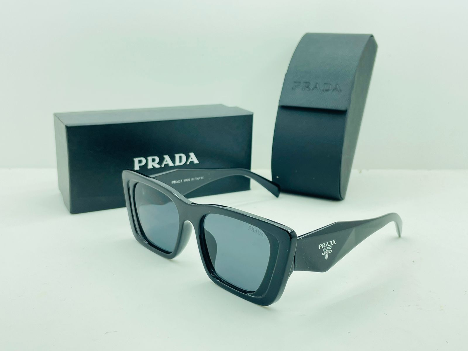 SUNGLASSES PRADDA